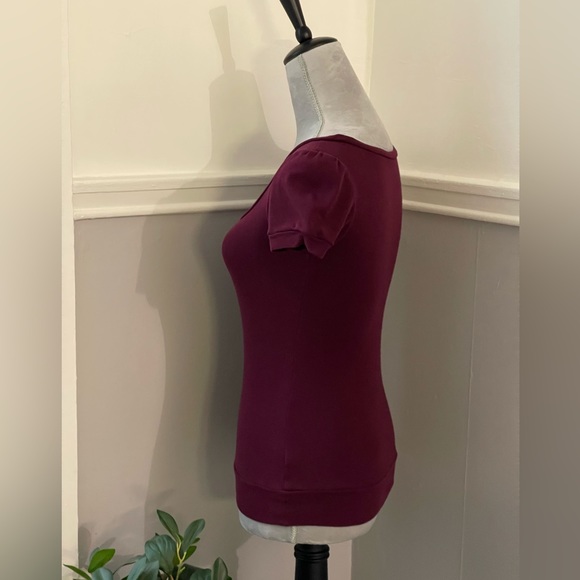 🔵5 For $15🔵 Banana Republic Maroon T Shirt - Picture 4 of 6